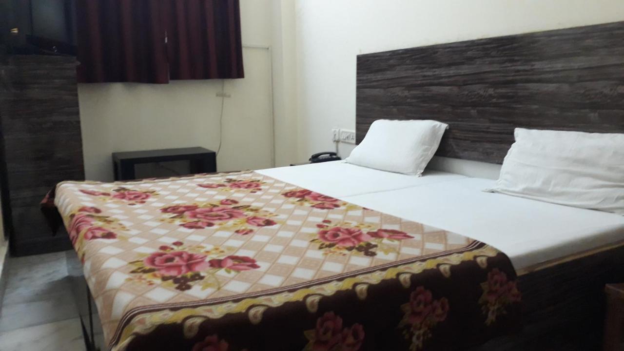 Fabhotel Sarwan Agra  Εξωτερικό φωτογραφία